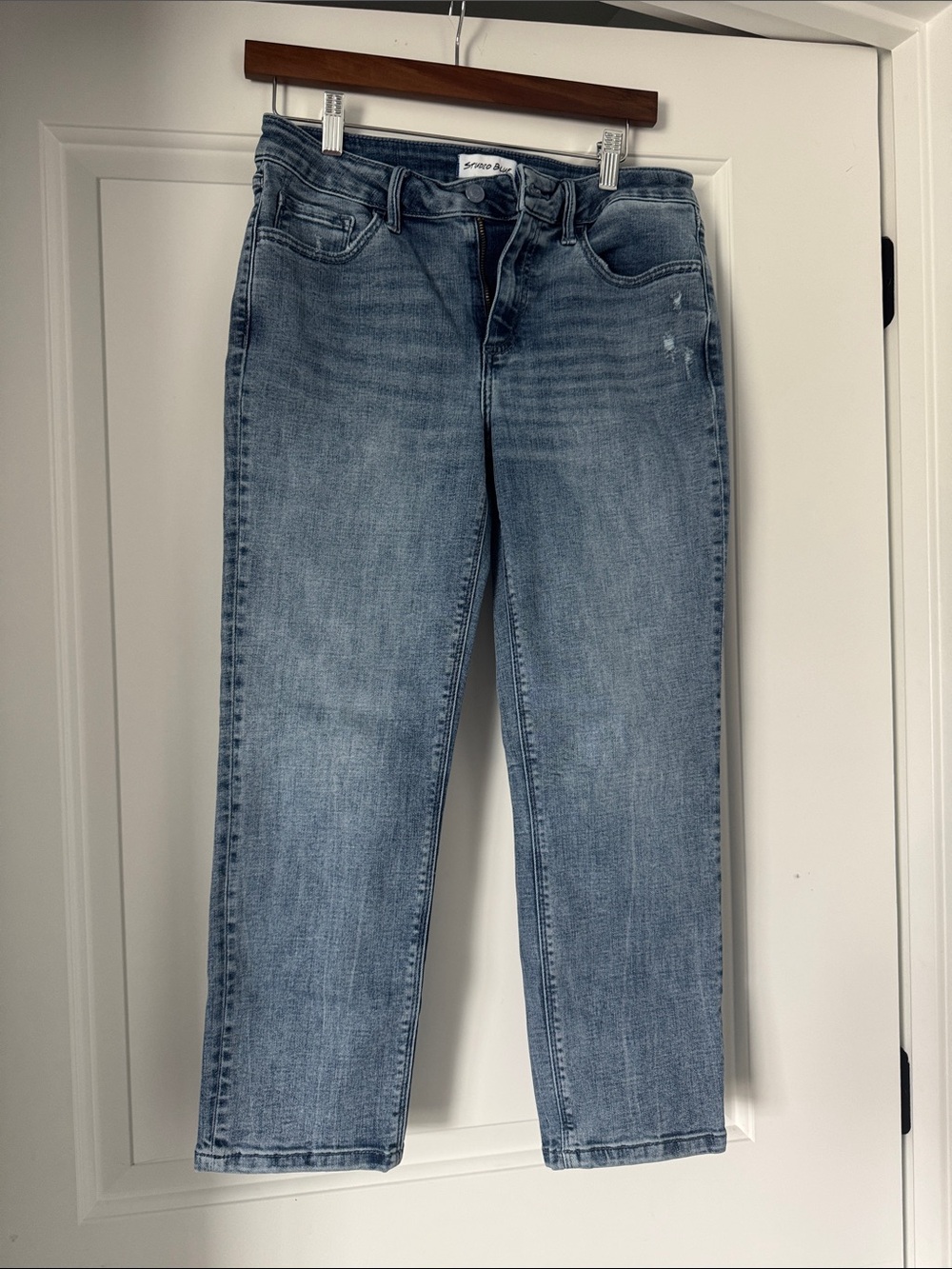 Studio Straight-Leg Jeans in Light Blue Wash